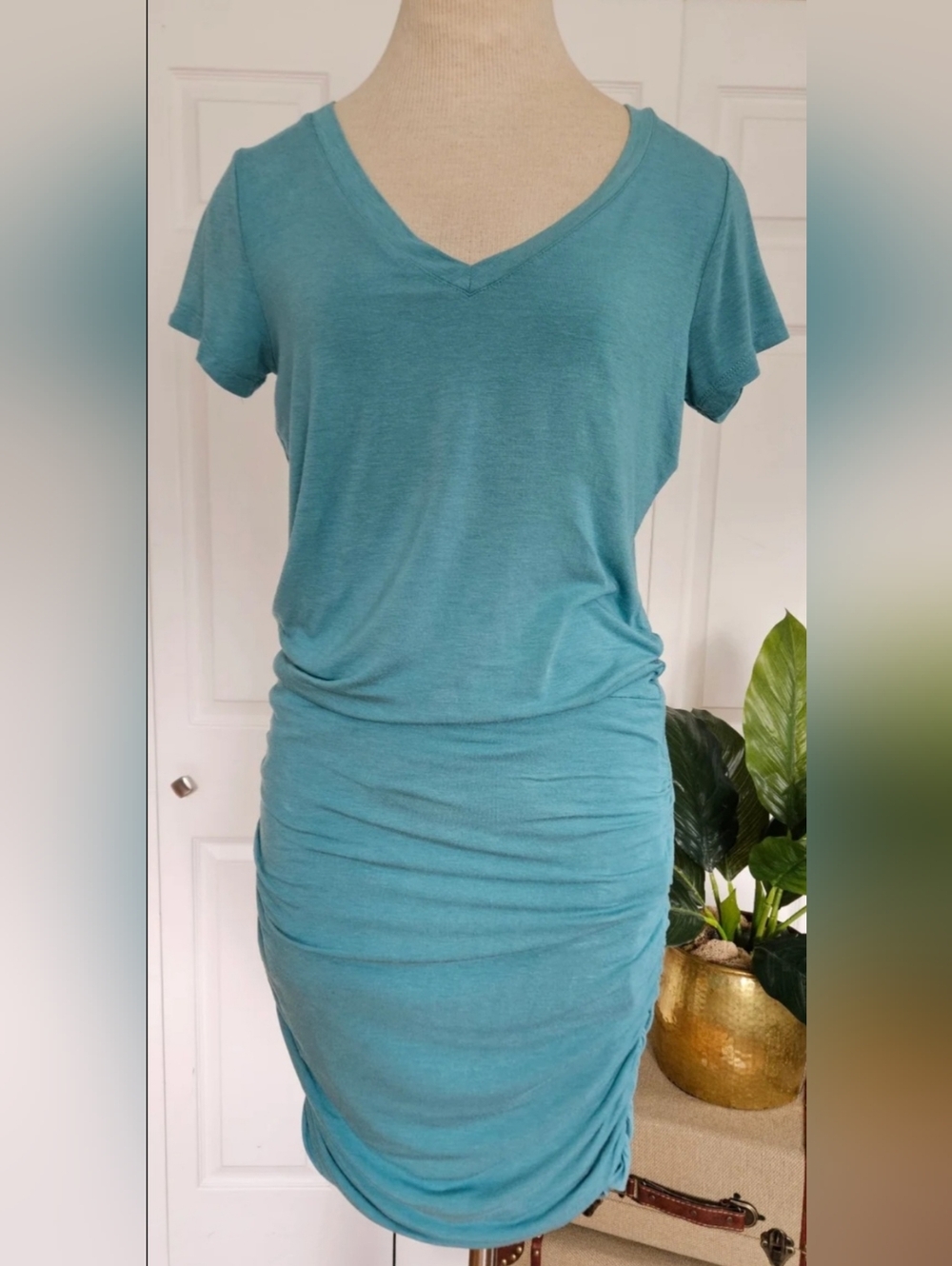 PRANA Foundation Dress relaxed T-shirt style top & a fitted ruched pencil skirt! - Picture 2 of 8